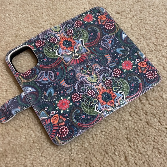 iPhone 12 wallet case - Picture 3 of 3
